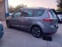Usata Renault Scénic III 110 CV (80 kW) 2014 Marrone Monovolume