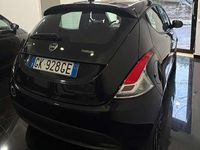 Käytetty Lancia Ypsilon Gold 69 HP (50 kW) 2022 Musta Viistoperä
