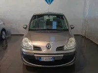 Usata Renault Modus Expression 75 CV (55 kW) 2010 Beige Monovolume