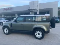 Usata Land Rover Defender SE Dynamic 200 CV (147 kW) 2023 Verde SUV