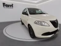 Usata Lancia Ypsilon 69 CV (50 kW) 2015 Bianco Utilitaria