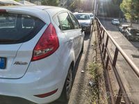 Usata Ford Fiesta 68 CV (50 kW) 2011 Bianco Utilitaria