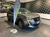 Usata Peugeot 2008 GT 131 CV (96 kW) 2021 Grigio SUV