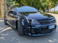Usata Opel Astra GTC OPC 241 CV (177 kW) 2007 Berlina