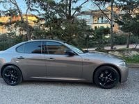 Usata Alfa Romeo Giulia 160 CV (117 kW) 2019 Marrone Berlina