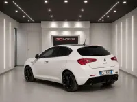 Usata Alfa Romeo Giulietta Distinctive 170 CV (125 kW) 2010 Bianco Utilitaria