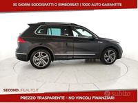 Usata VW Tiguan R-line 150 CV (110 kW) 2022 Nero SUV