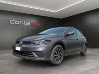 Usata VW Polo Life 95 CV (69 kW) 2023 Grigio Utilitaria