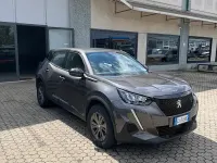 Usata Peugeot 2008 Active 101 CV (74 kW) 2022 Grigio SUV