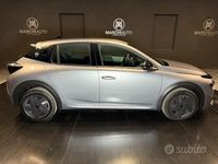 Usata Lancia Ypsilon 101 CV (74 kW) 2024 Grigio Utilitaria