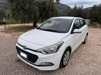 Usata Hyundai i20 GO! 74 CV (54 kW) 2016 Bianco Berlina