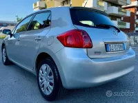 Usata Toyota Auris 124 CV (91 kW) 2007 Grigio Utilitaria