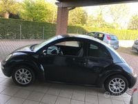 Usata VW New Beetle 87 CV (63 kW) 2005 Nero Utilitaria