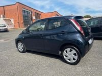 Usata Toyota Aygo Cool 69 CV (50 kW) 2016 Blu Utilitaria