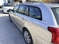Usata Toyota Avensis 110 CV (80 kW) 2004 Station wagon