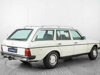 Usata Mercedes E230 136 CV (100 kW) 1984 Bianco Station wagon