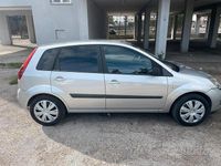 Usata Ford Fiesta 68 CV (50 kW) 2007 Grigio Berlina