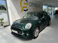 Usata Mini One D 95 CV (69 kW) 2017 Verde metallizzato Utilitaria
