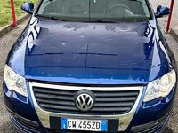 Usata VW Passat 105 CV (77 kW) 2005 Blu Berlina