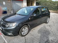 Usata Dacia Sandero Lauréate 75 CV (55 kW) 2017 Grigio Berlina