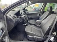 Usata Opel Astra 101 CV (74 kW) 2007 Nero Berlina