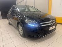 Usata Mercedes B180 Executive 109 CV (80 kW) 2015 Nero Monovolume
