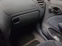 Usata Ford Fiesta 75 CV (55 kW) 1999 Grigio Utilitaria
