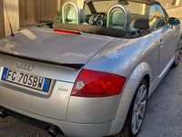Usata Audi TT Roadster 225 CV (165 kW) 2001 Grigio Cabrio
