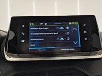 Usata Peugeot e-2008 Allure 100 kW (136 CV) 2021 Arancione SUV