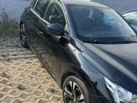 Usata Peugeot 208 GT-line 101 CV (74 kW) 2020 Nero Utilitaria