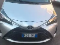 Usata Toyota Yaris 72 CV (52 kW) 2019 Grigio Berlina