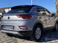 Usata VW T-Roc Life 116 CV (85 kW) 2023 Nero SUV