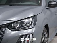 Usata Peugeot 208 Allure 101 CV (74 kW) 2025 Grigio selenium Utilitaria