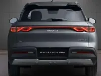 Nuova BYD Atto 2 Boost 212 CV (155 kW) 2026 Skiing white SUV