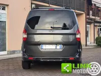 Usata Ford Tourneo Courier Sport 101 CV (74 kW) 2019 Grigio scuro Monovolume