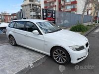 Begagnad BMW 318 143 HK (105 kW) 2010 Vit Kombi