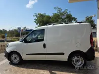 Usata Fiat Doblò S 105 CV (77 kW) 2023 Bianco Monovolume