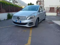 Usata Mercedes B200 Premium 156 CV (114 kW) 2015 Argento Utilitaria