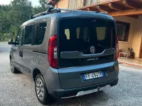 Usata Fiat Doblò Trekking 120 CV (88 kW) 2017 Grigio Monovolume