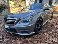 Usata Mercedes E63 AMG AMG 514 CV (378 kW) 2009 Grigio Berlina