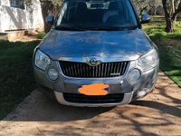 Usata Skoda Yeti 105 CV (77 kW) 2014 Grigio SUV