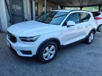 Usata Volvo XC40 Momentum 163 CV (119 kW) 2020 Bianco SUV