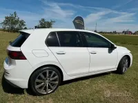 Usata VW Golf VIII Life 116 CV (85 kW) 2022 Bianco Berlina