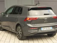 Usata VW Golf VIII Life 131 CV (96 kW) 2023 Grigio Berlina