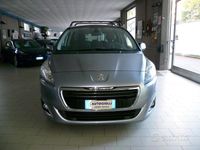 Usata Peugeot 5008 Allure 120 CV (88 kW) 2016 Grigio Monovolume