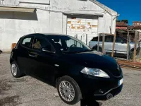 Usata Lancia Ypsilon Gold 69 CV (50 kW) 2018 Nero Utilitaria