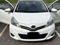 Usata Toyota Yaris Sol 65 CV (47 kW) 2013 Bianco Utilitaria