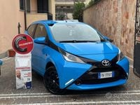 Usata Toyota Aygo Cool 72 CV (52 kW) 2018 Blu Utilitaria