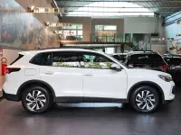 Usata VW Tiguan Life 131 CV (96 kW) 2024 Bianco SUV