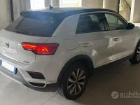 Usata VW T-Roc 150 CV (110 kW) 2018 Bianco SUV